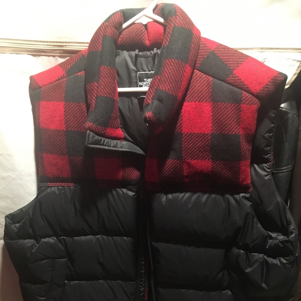 NWT The North Face vest